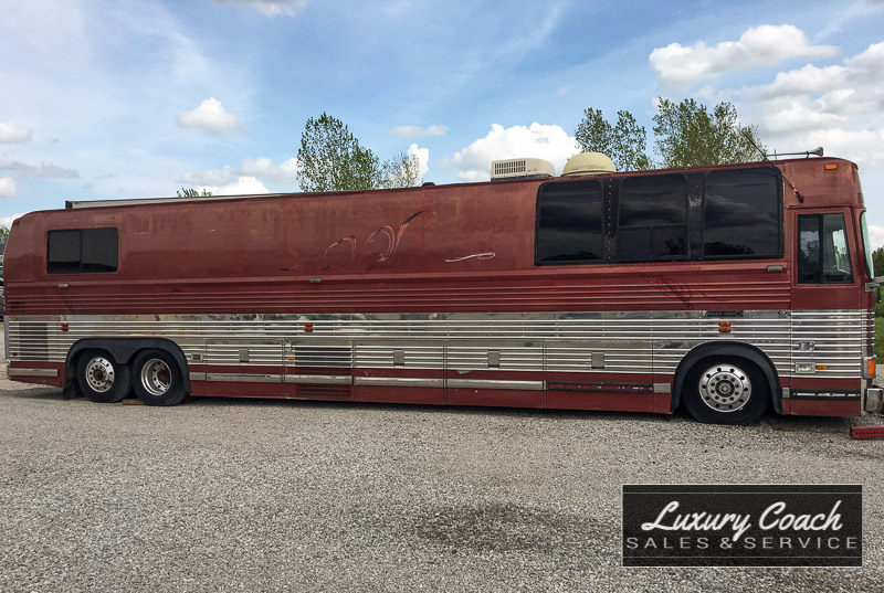 Complete Guide to Entertainer Coaches for Sale