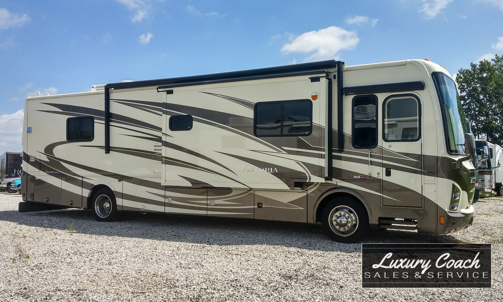 FOR SALE 2009 Damon Astoria Pacific Luxury Coach and other RVs