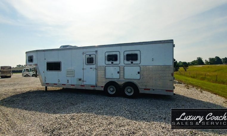 2006 Exiss XL 10 Horse Trailer at Luxury Coach