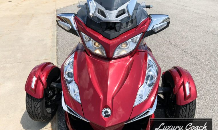 2015 Can-Am Spyder RT at Luxury Coach