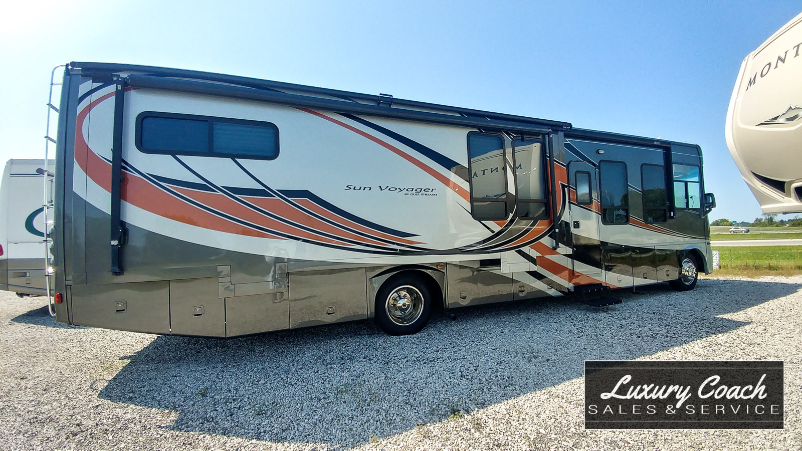 SOLD 2008 Gulf Stream Sun Voyager 59,995.00 Luxury Coach