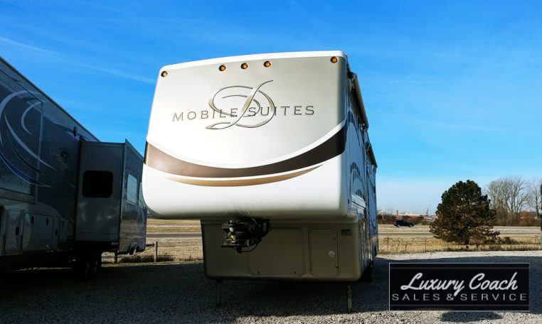 2009 Doubletree Mobile Suites 36RSSB3 at Luxury Coach