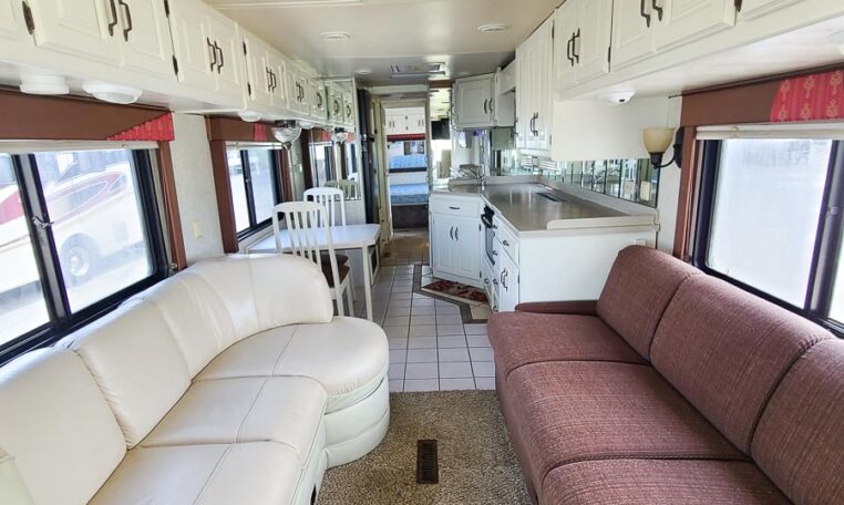 1998 Holday Rambler Endeavor at Luxury Coach - More Living Area