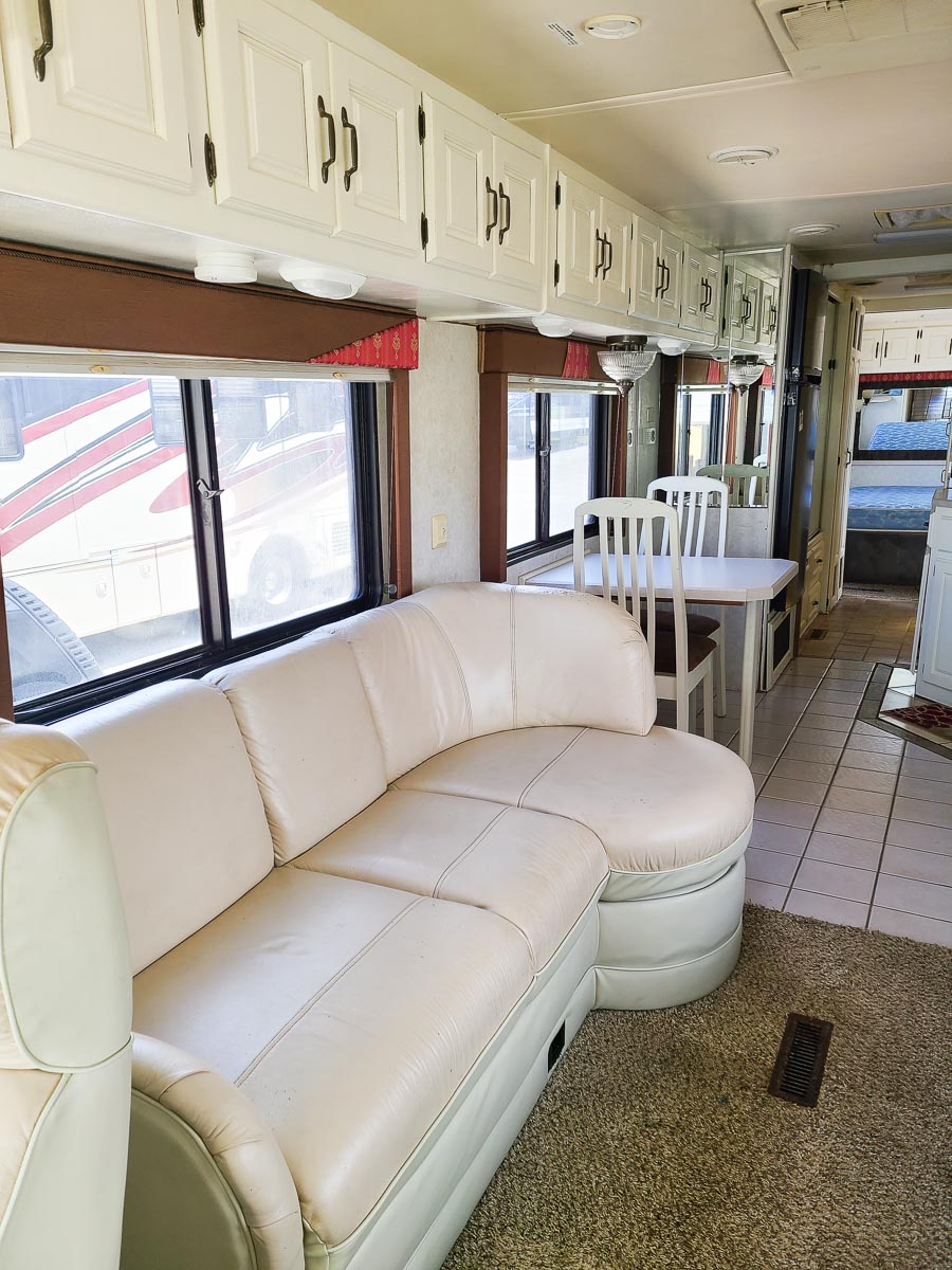 SOLD: 1998 Holiday Rambler Endeavor 37WDS