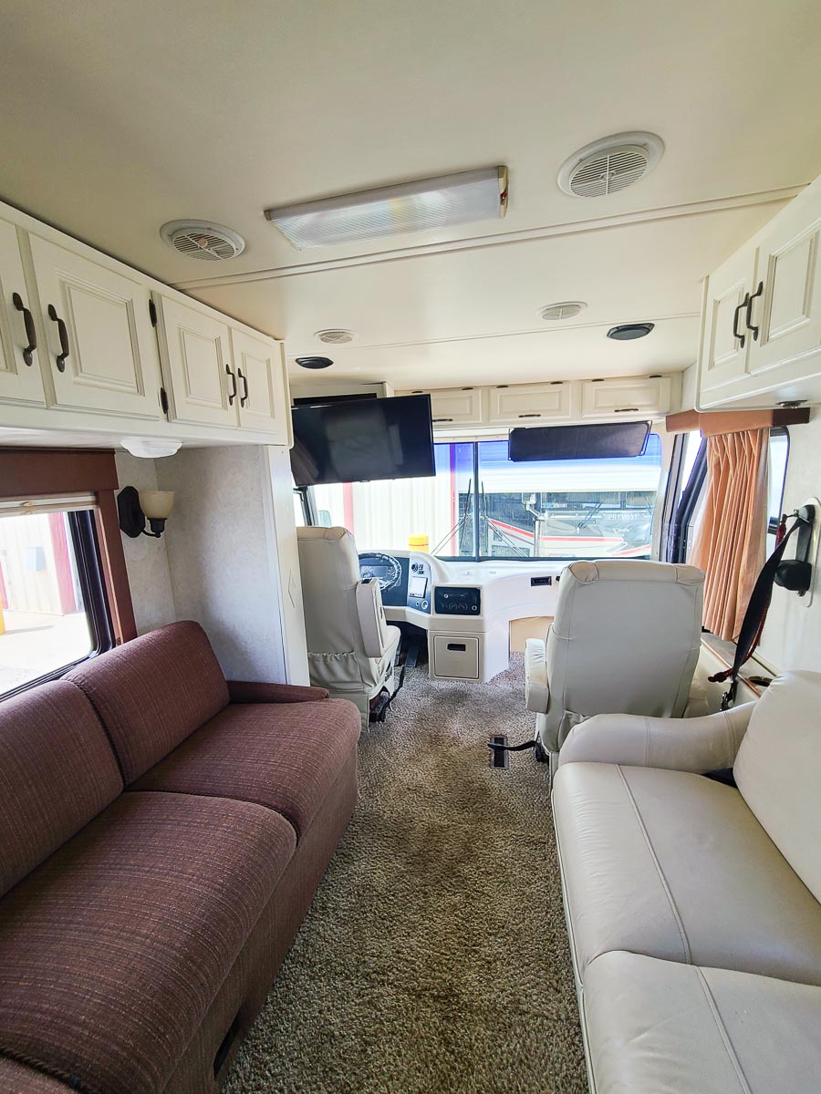 SOLD: 1998 Holiday Rambler Endeavor 37WDS