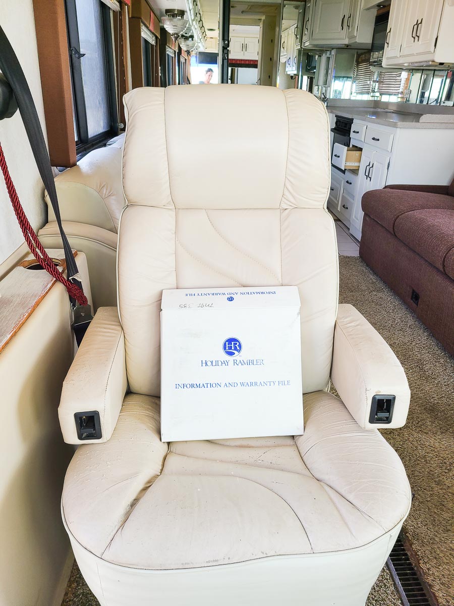 SOLD: 1998 Holiday Rambler Endeavor 37WDS