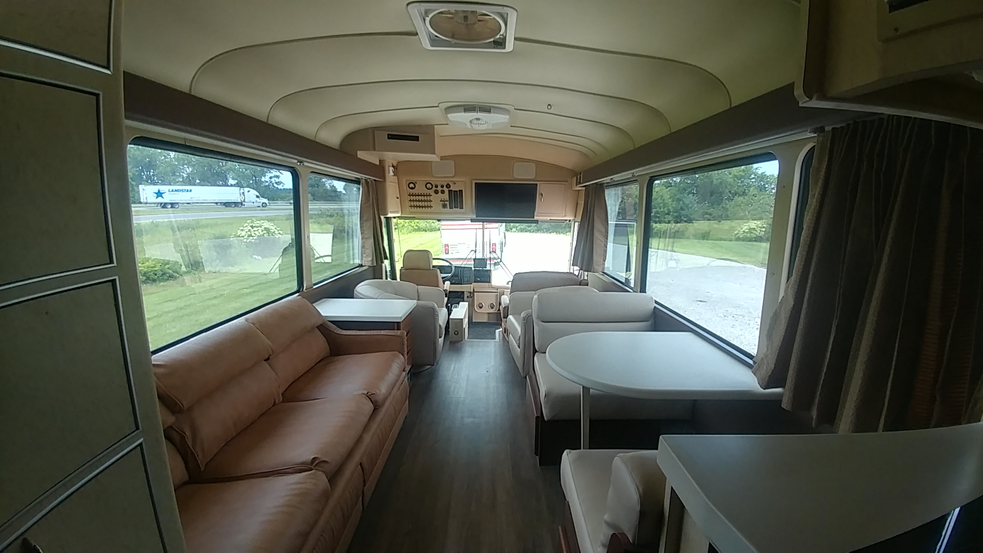 1988 MCI Custom Coach 102A3 Luxury Coach Sales & Service